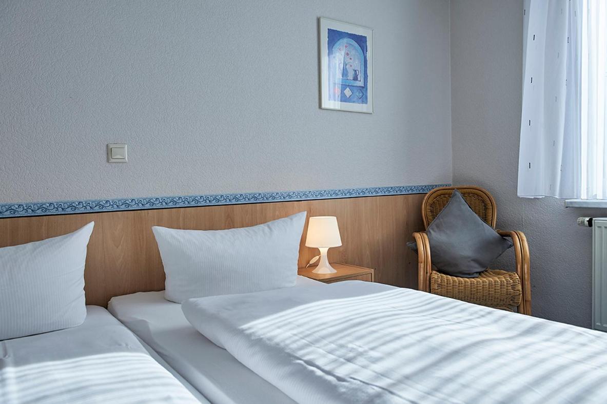 Hotel Zum Grunewald Dinslaken Bagian luar foto