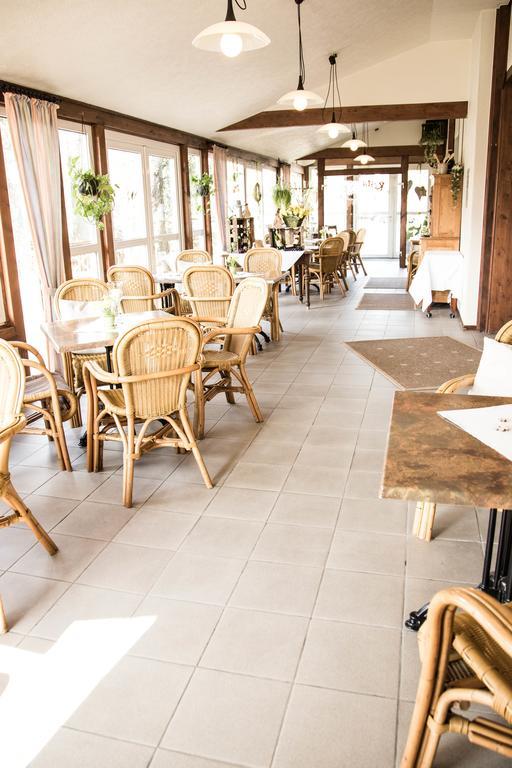 Hotel Zum Grunewald Dinslaken Bagian luar foto