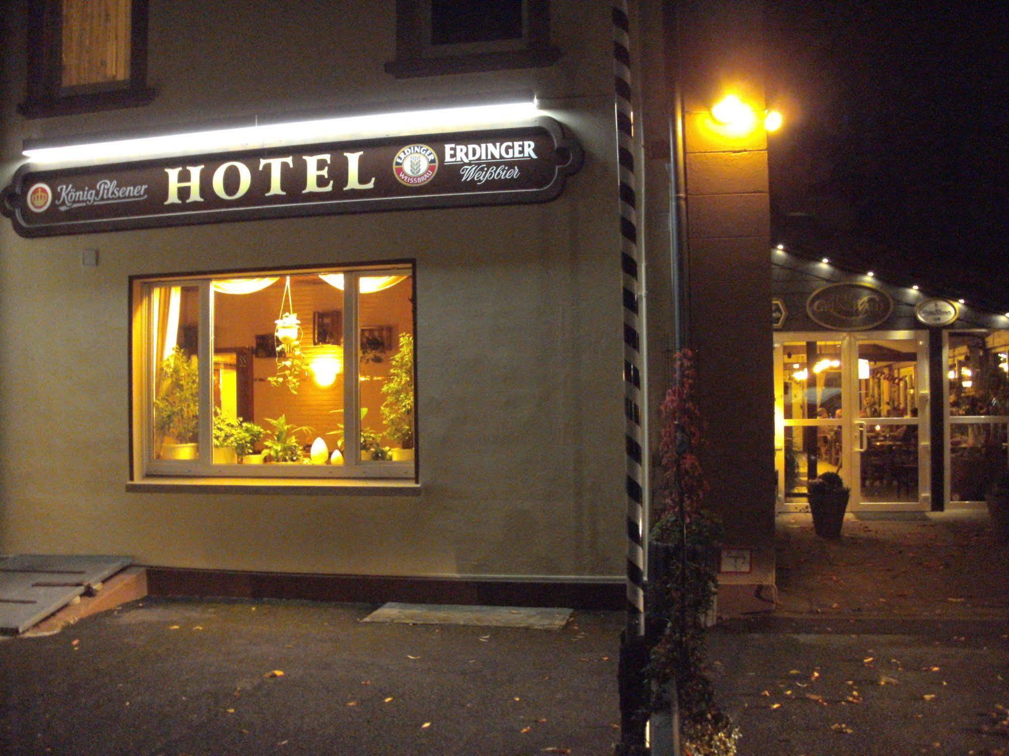 Hotel Zum Grunewald Dinslaken Bagian luar foto